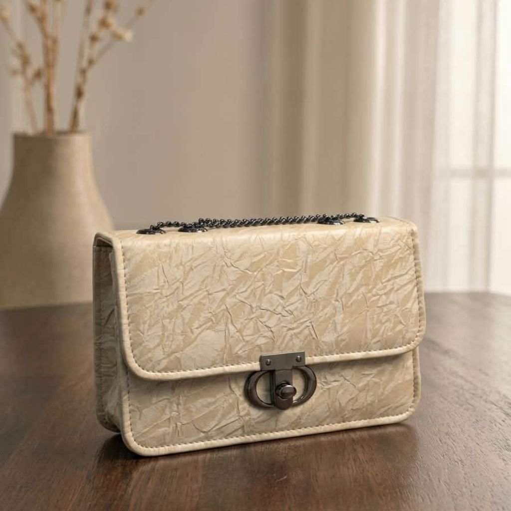 Elegant Cream Textured Chain Shoulder Bag